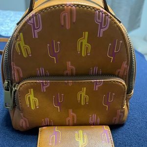 Fossil Felicity Mini Backpack/wallet (like new)